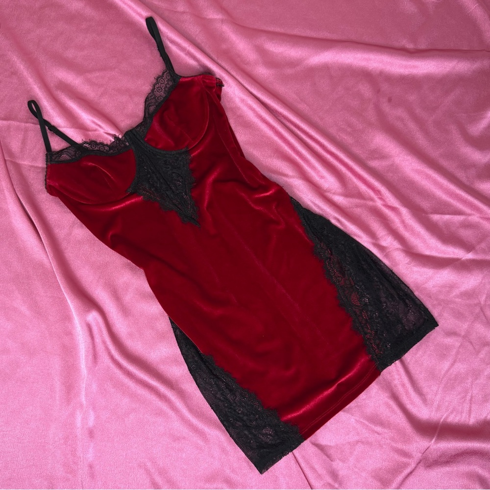 SOLD ON DEPOP💋Widow Velvet Lace Cutout Dress💋